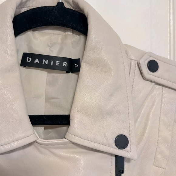 DANIER size M cream/white genuine leather jacket - Picture 2 of 6